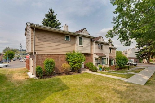 38-3620 51 Street Sw, Calgary, AB - Outdoor