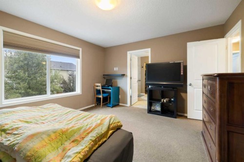 19 Silverado Skies Bay Sw, Calgary, AB - Indoor Photo Showing Bedroom