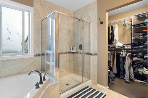 19 Silverado Skies Bay Sw, Calgary, AB - Indoor Photo Showing Bathroom