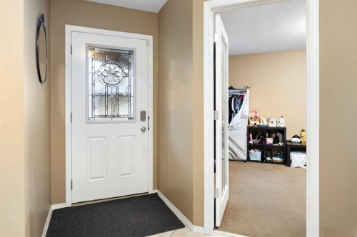 19 Silverado Skies Bay Sw, Calgary, AB - Indoor Photo Showing Other Room