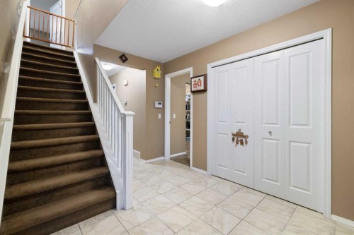 19 Silverado Skies Bay Sw, Calgary, AB - Indoor Photo Showing Other Room