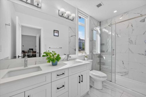 4101-200 Seton Circle Se, Calgary, AB - Indoor Photo Showing Bathroom