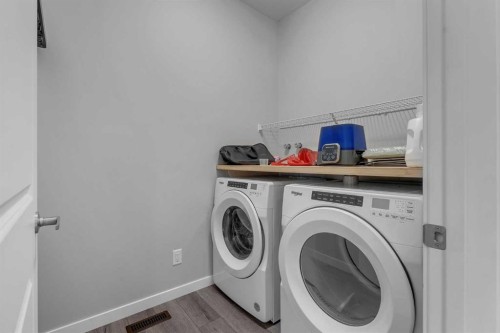 217 Lucas Crescent Nw, Calgary, AB - Indoor Photo Showing Laundry Room