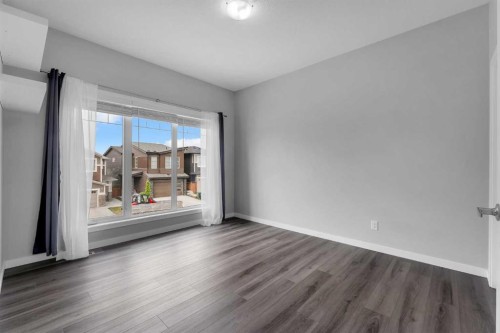 217 Lucas Crescent Nw, Calgary, AB - Indoor Photo Showing Other Room