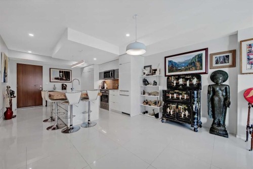 307-1020 9 Avenue Se, Calgary, AB - Indoor