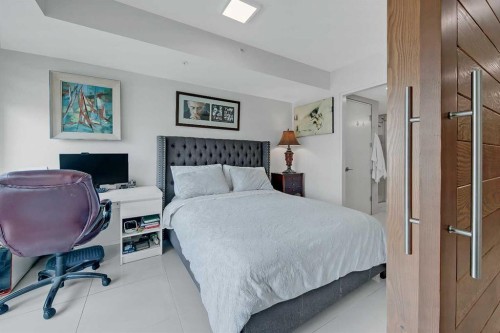 307-1020 9 Avenue Se, Calgary, AB - Indoor Photo Showing Bedroom