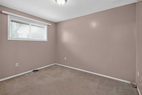 152 Maddock Way Ne, Calgary, AB - Indoor Photo Showing Other Room