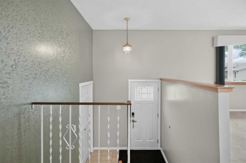 152 Maddock Way Ne, Calgary, AB - Indoor Photo Showing Other Room