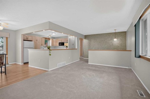 152 Maddock Way Ne, Calgary, AB - Indoor