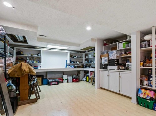 13704 Deer Run Boulevard Se, Calgary, AB - Indoor