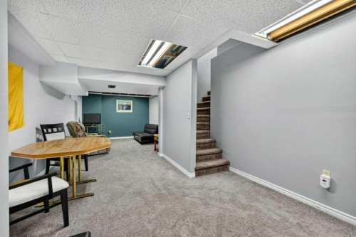 83 Millrise Crescent Sw, Calgary, AB - Indoor