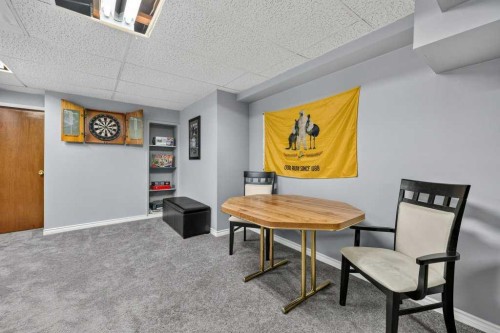 83 Millrise Crescent Sw, Calgary, AB - Indoor Photo Showing Other Room