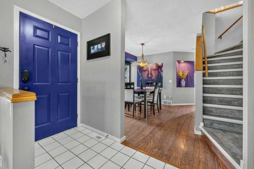 83 Millrise Crescent Sw, Calgary, AB - Indoor Photo Showing Other Room