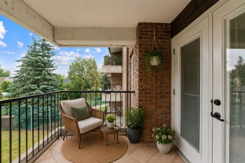 2305-202 Braeglen Close Sw, Calgary, AB 