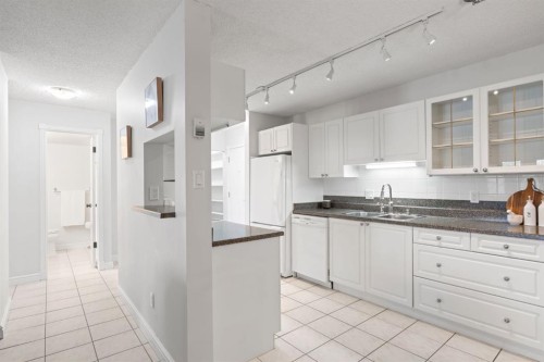 2305-202 Braeglen Close Sw, Calgary, AB 