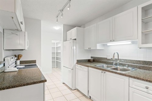 2305-202 Braeglen Close Sw, Calgary, AB 