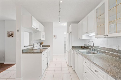 2305-202 Braeglen Close Sw, Calgary, AB 