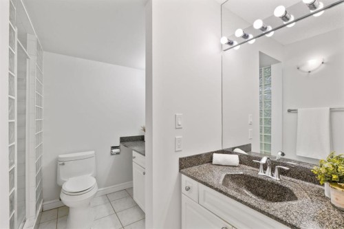 2305-202 Braeglen Close Sw, Calgary, AB 