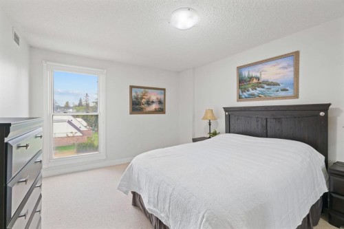 2305-202 Braeglen Close Sw, Calgary, AB 