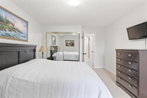 2305-202 Braeglen Close Sw, Calgary, AB 
