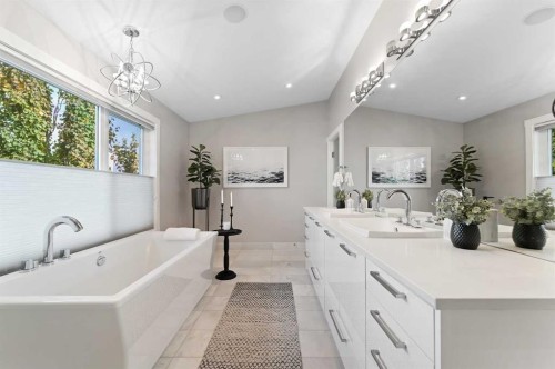 826 Durham Avenue Sw, Calgary, AB - Indoor Photo Showing Bathroom