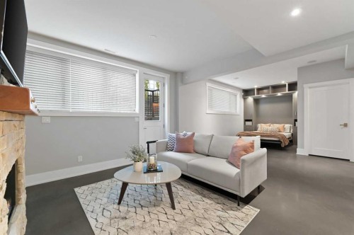 826 Durham Avenue Sw, Calgary, AB - Indoor Photo Showing Living Room