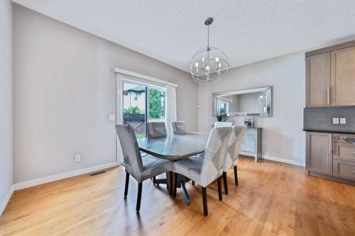 109 Seagreen Link, Chestermere, AB - Indoor Photo Showing Dining Room