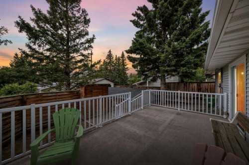 6203 Dalmarnock Green Nw, Calgary, AB - Outdoor With Exterior