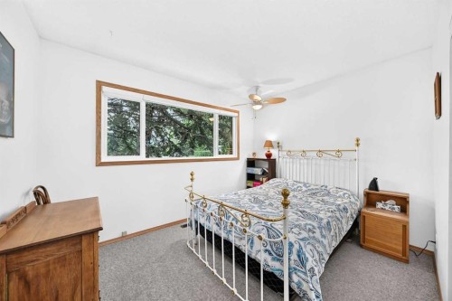 6203 Dalmarnock Green Nw, Calgary, AB - Indoor Photo Showing Bedroom