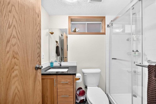 6203 Dalmarnock Green Nw, Calgary, AB - Indoor Photo Showing Bathroom
