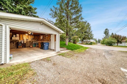 6203 Dalmarnock Green Nw, Calgary, AB - Outdoor