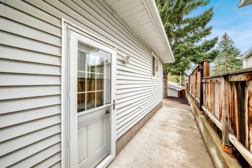6203 Dalmarnock Green Nw, Calgary, AB - Outdoor With Exterior