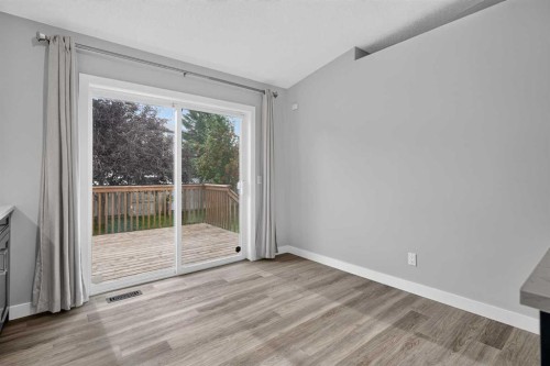940 Coventry Drive Ne, Calgary, AB - Indoor Photo Showing Other Room