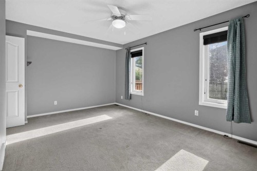 940 Coventry Drive Ne, Calgary, AB - Indoor Photo Showing Other Room