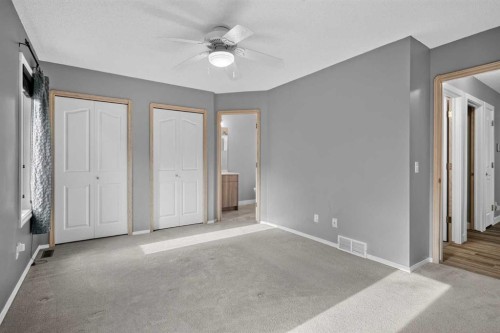 940 Coventry Drive Ne, Calgary, AB - Indoor Photo Showing Other Room