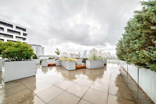 323-88 9 Street Ne, Calgary, AB - Outdoor