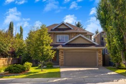 1527 Evergreen Drive SW Calgary, AB T2Y 2X7