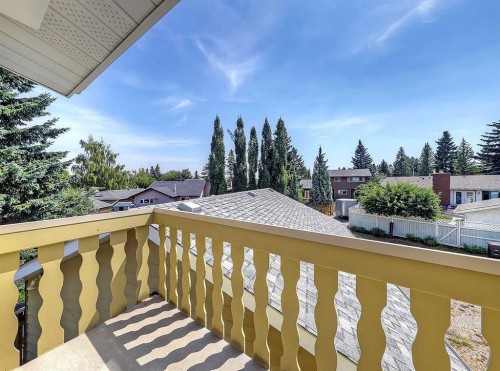 9556 Oakland Way Sw, Calgary, AB - Outdoor