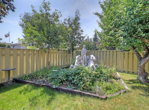 9556 Oakland Way Sw, Calgary, AB - Outdoor