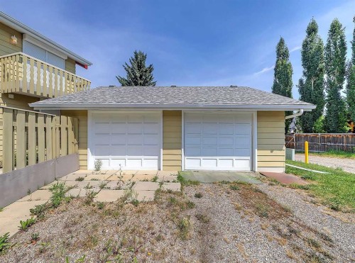 9556 Oakland Way Sw, Calgary, AB - Outdoor With Exterior