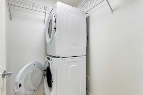 8524 21 Avenue Se, Calgary, AB - Indoor Photo Showing Laundry Room