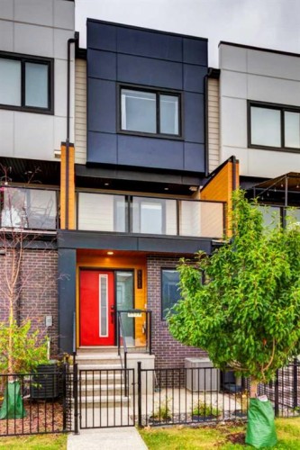 8524 21 Avenue Se, Calgary, AB - Outdoor