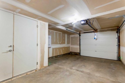 8524 21 Avenue Se, Calgary, AB - Indoor Photo Showing Garage
