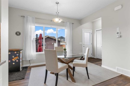 111 Hillcrest Close Sw, Airdrie, AB - Indoor Photo Showing Dining Room