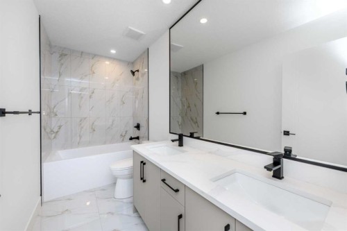 503 Rivercrest View, Cochrane, AB - Indoor Photo Showing Bathroom