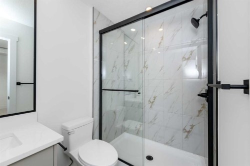 503 Rivercrest View, Cochrane, AB - Indoor Photo Showing Bathroom