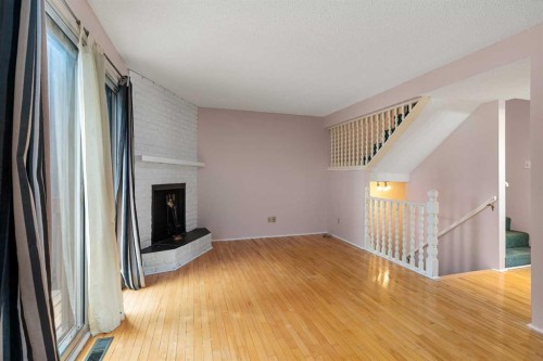 13-803 Varsity Estates Drive Nw, Calgary, AB - Indoor Photo Showing Other Room