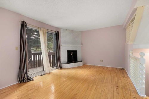 13-803 Varsity Estates Drive Nw, Calgary, AB - Indoor Photo Showing Other Room