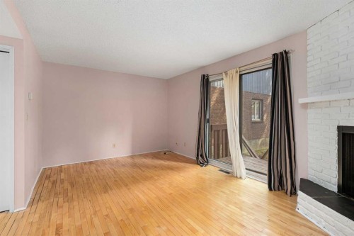 13-803 Varsity Estates Drive Nw, Calgary, AB - Indoor Photo Showing Other Room