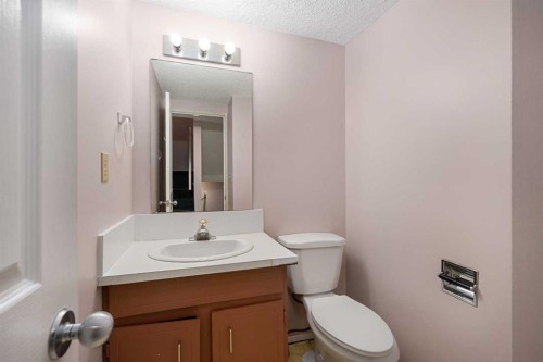 13-803 Varsity Estates Drive Nw, Calgary, AB - Indoor Photo Showing Bathroom